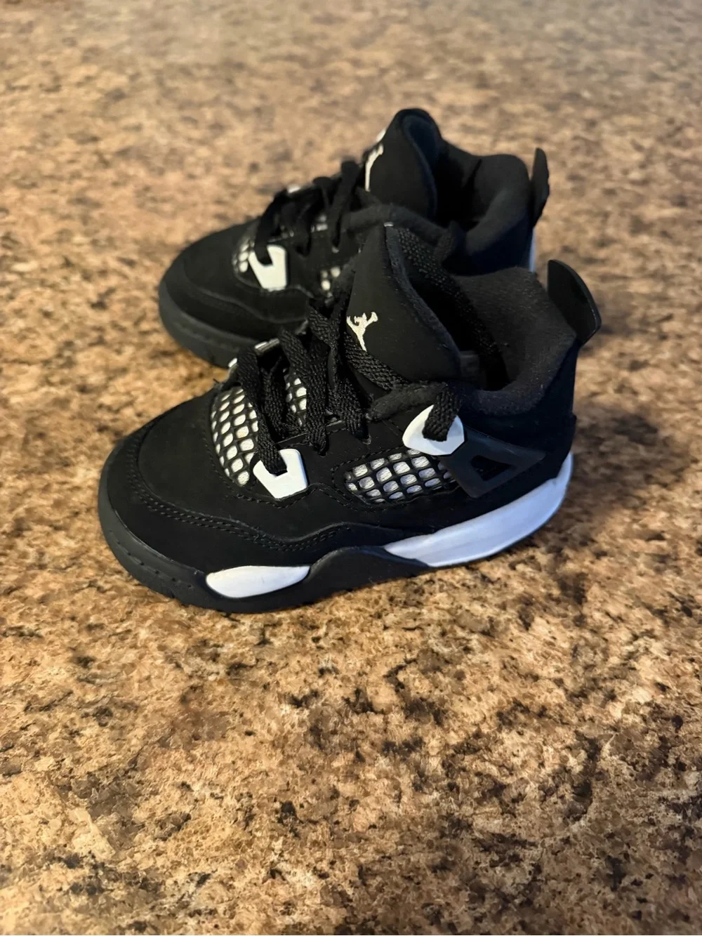Jordan IV Retro White Thunder Kids Toddler Black Athletic Shoes!!(7C)
